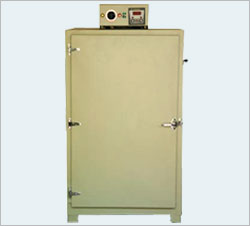 Hot Air Oven / Dryer